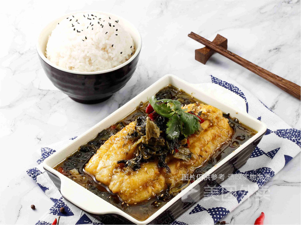 酸菜无骨烤鱼饭图片
