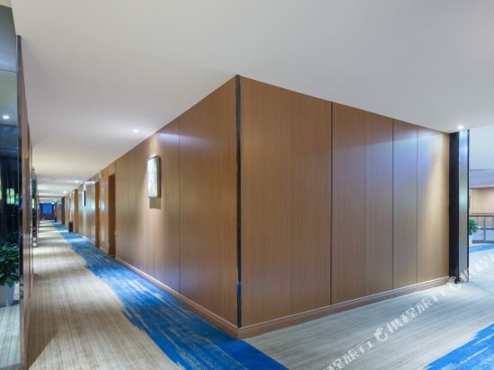 柏纳酒店(长沙江山帝景店)