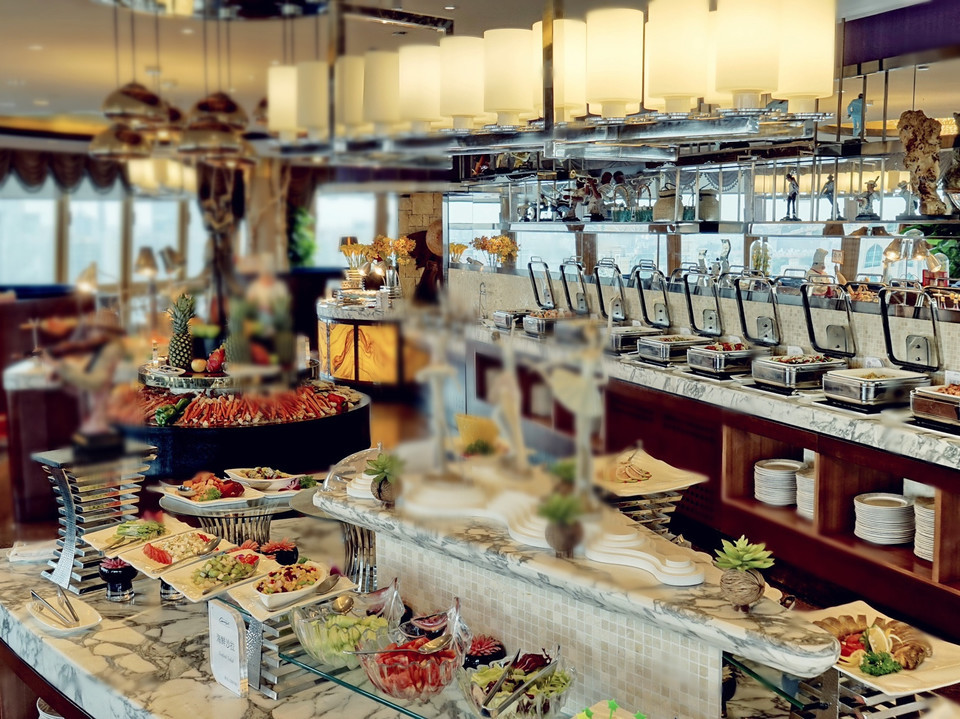 紫金云顶海鲜自助旋转餐厅图片