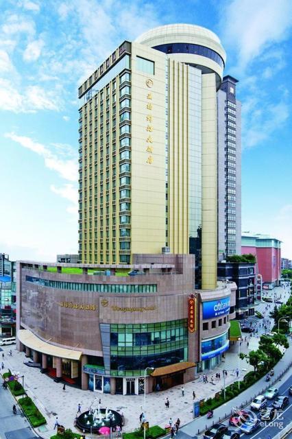                      锦江大酒店