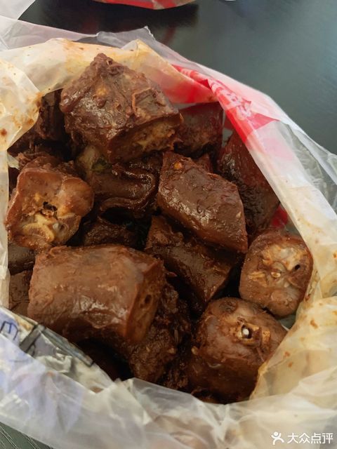 绝味鸭脖沈阳太原街万达店