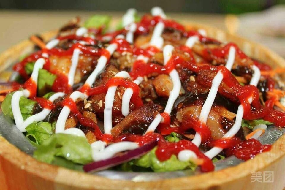 番茄酱脆皮鸡饭图片