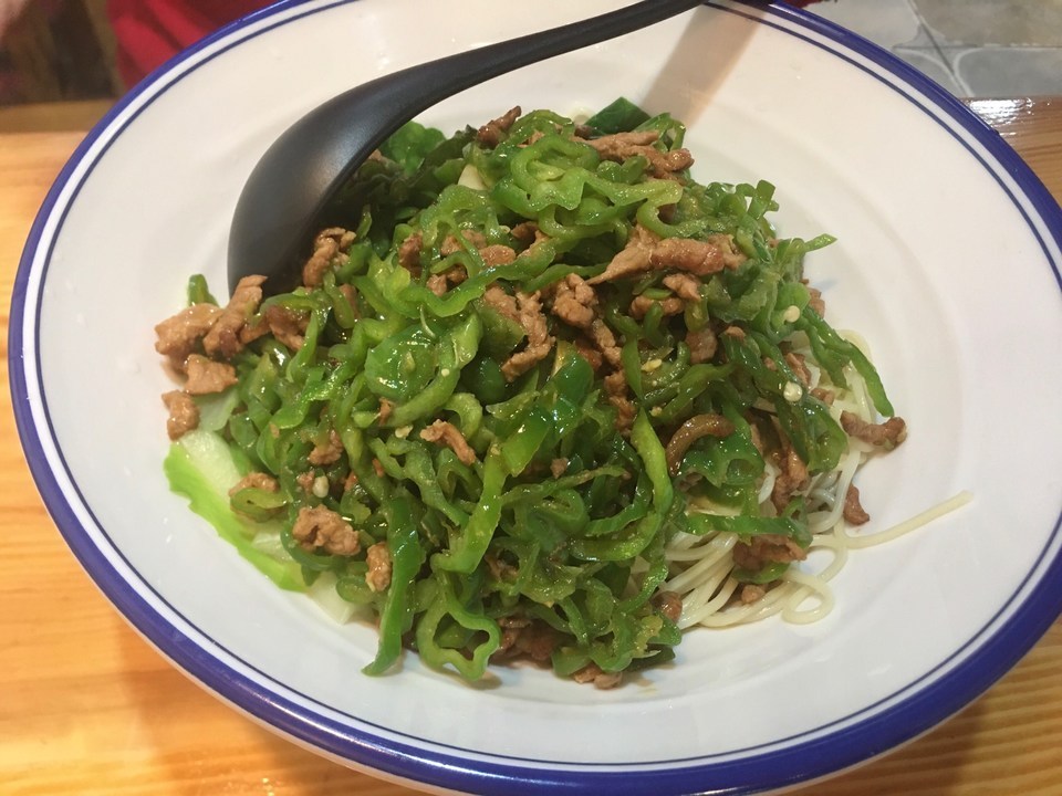 青椒肉丝面图片