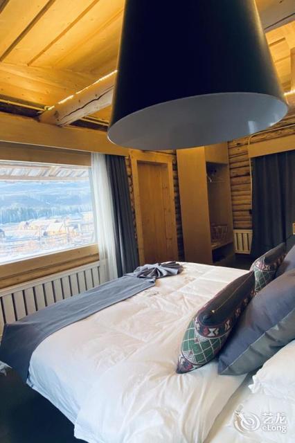 阿勒泰地区 住宿服务 酒店 > 布尔津禾木贰拾贰民宿