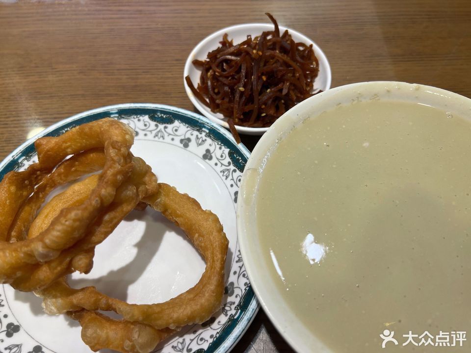 豆汁焦圈咸菜图片