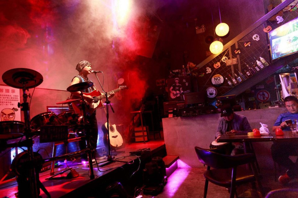 温莎堡音乐会所量贩式ktv