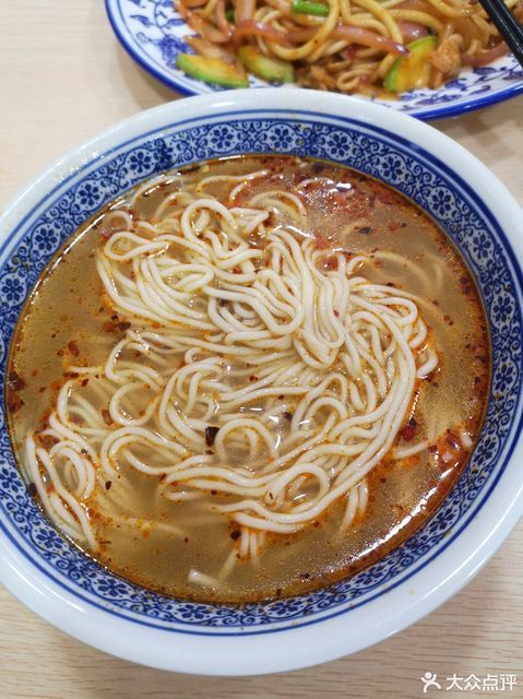 清真三江源牛肉面(段兴东路店)
