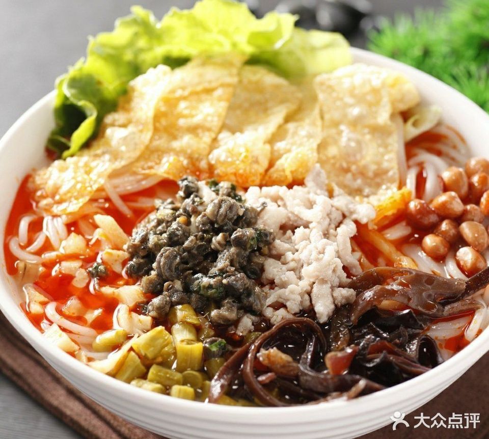 三鲜螺蛳粉图片