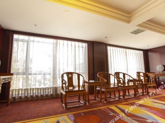 紫都苑宾馆位于通化市集安市云水路999号推荐菜:分类:三星级酒店;星级