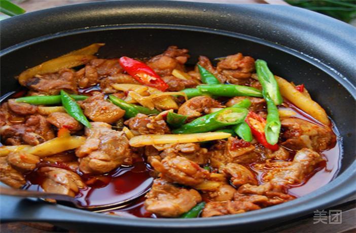 椒油子姜焖鸭蒸饭图片