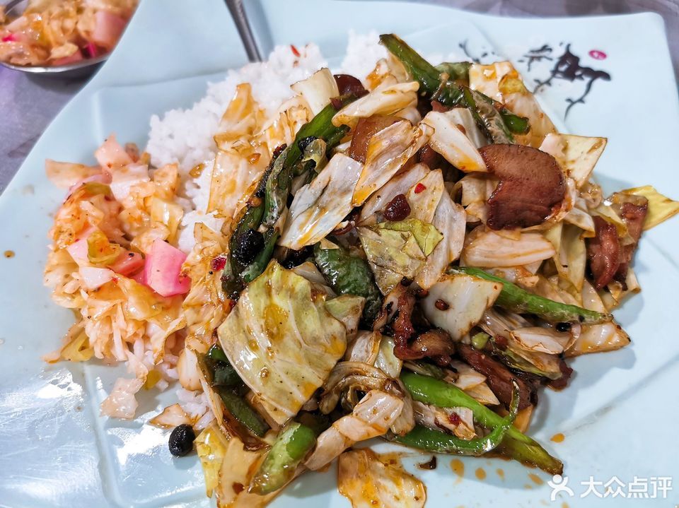 回锅肉盖饭图片