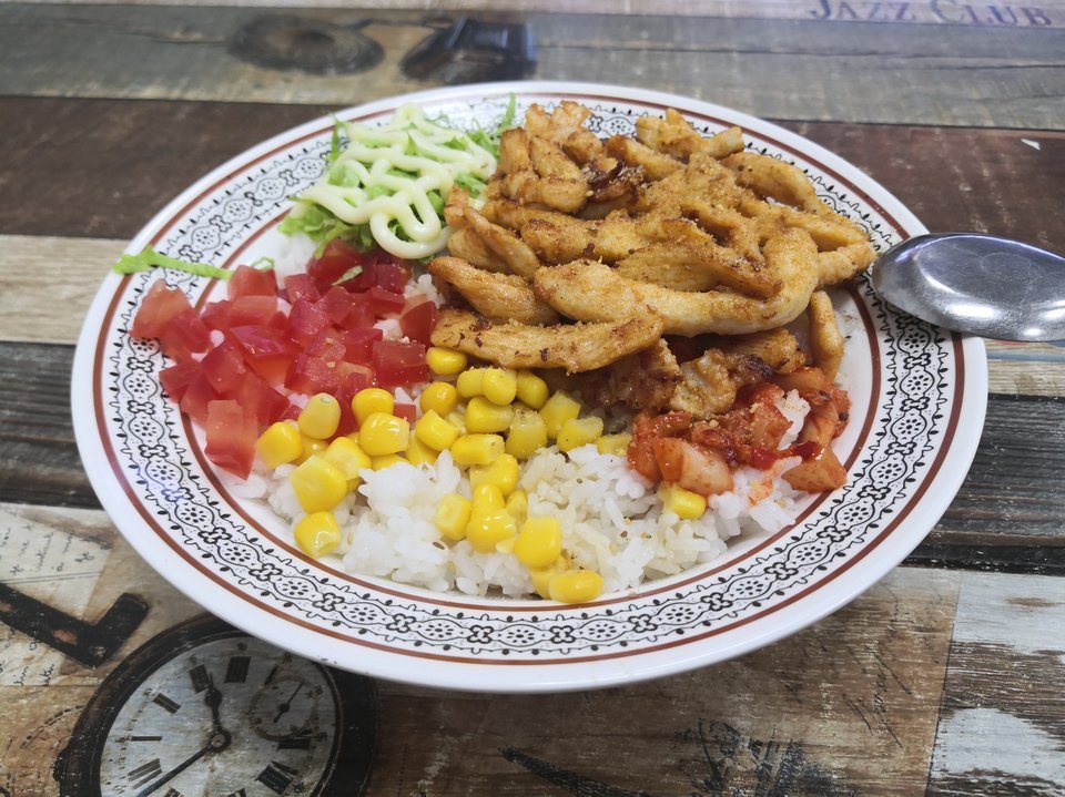 香煎鸡柳饭图片