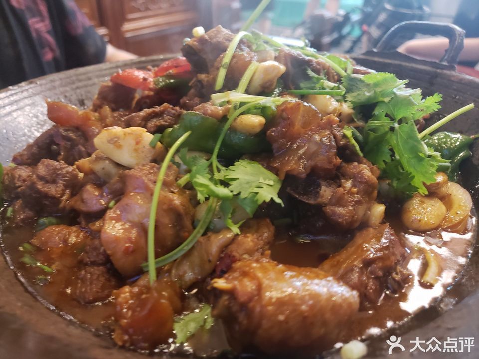 招牌三宝锅图片