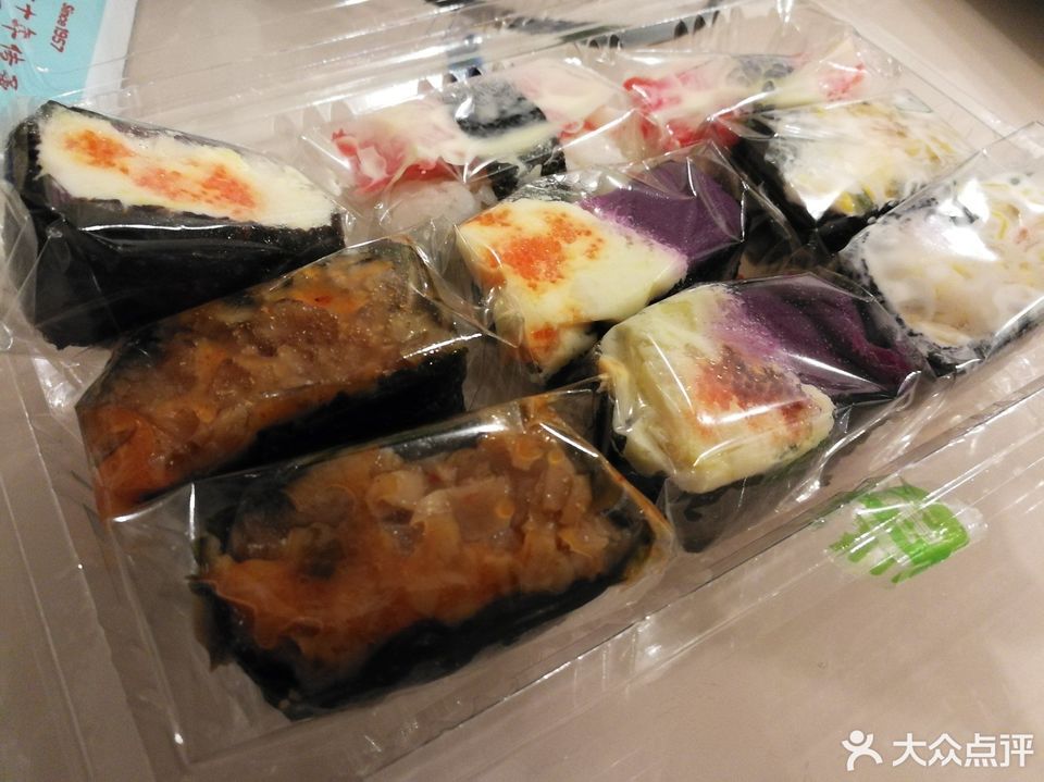 推荐菜:标签:日本菜寿司鲜道寿司位于南京市建邺区江东中路与河西大街