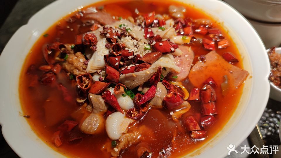 重庆肥肠毛血旺图片