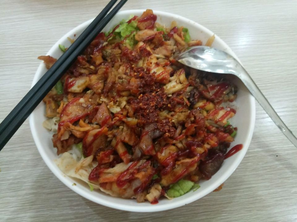 咖喱烤肉拌饭图片