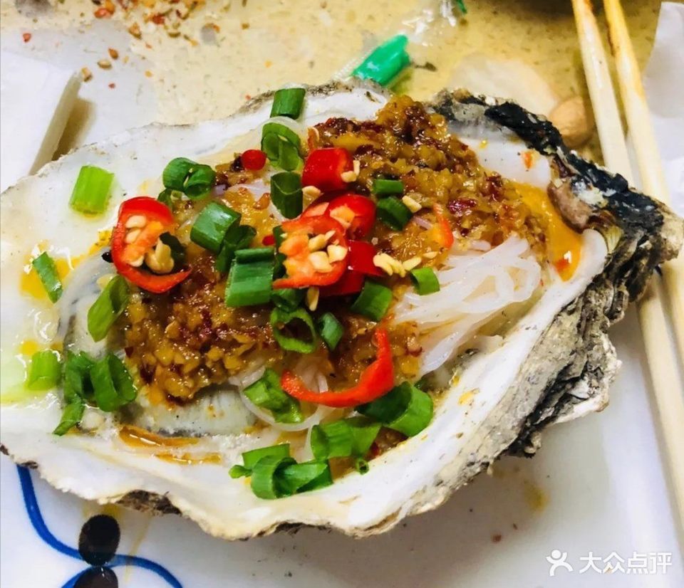 烤蒜蓉纯乳山大生蚝每图片