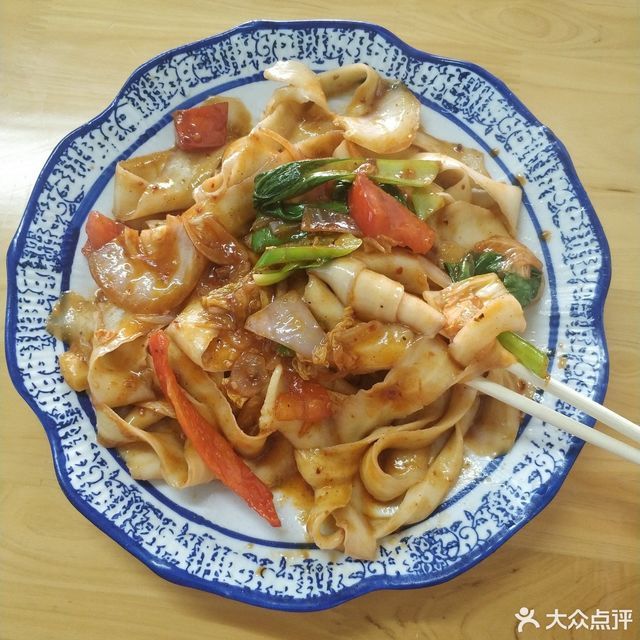 素炒刀削面图片