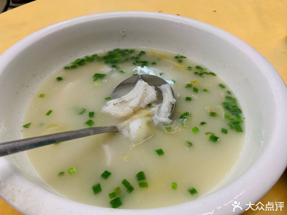 九肚鱼咸菜汤图片