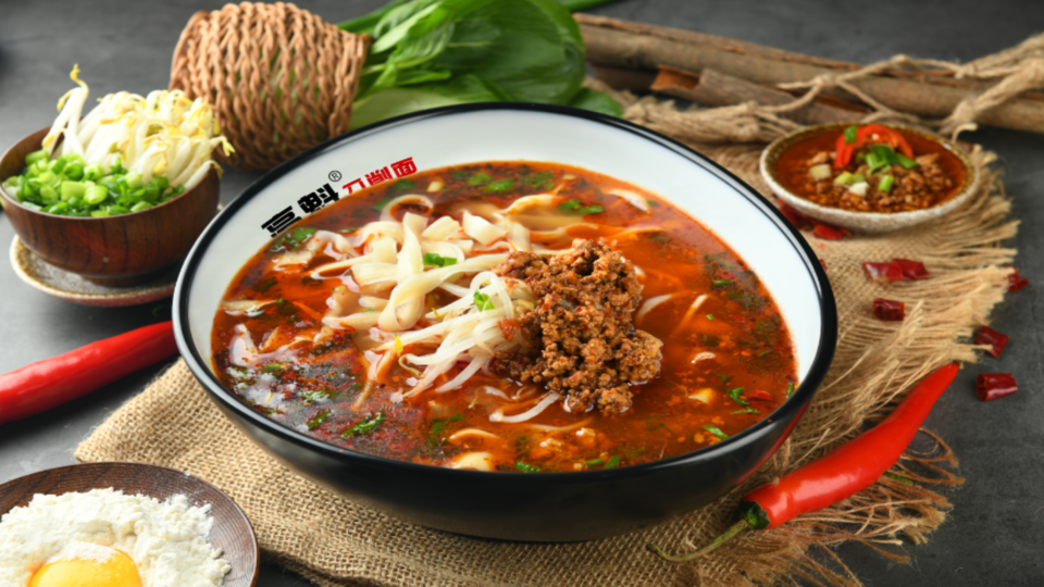 麻辣刀削面图片