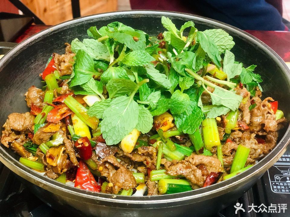 爆炒干锅羊肉图片