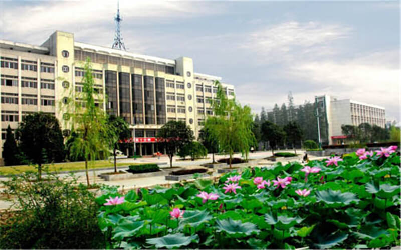            长江大学(东校区)