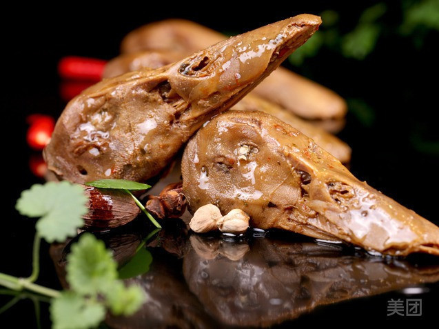 辣卤鸭头图片