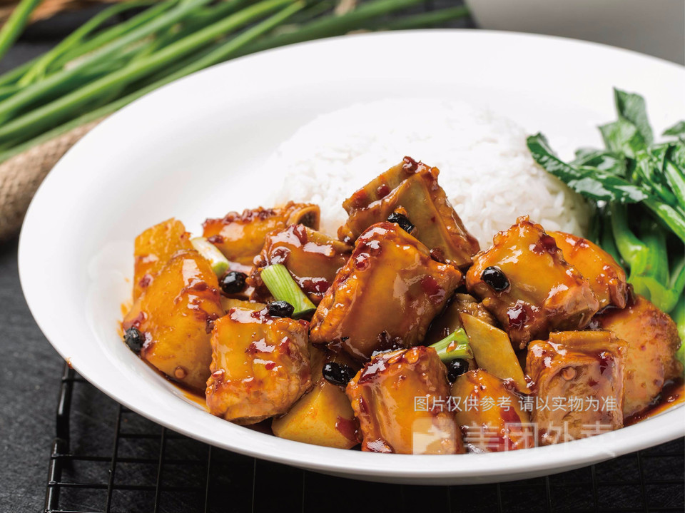 豉汁焖排骨饭图片