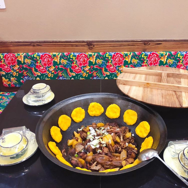 东北人家铁锅炖