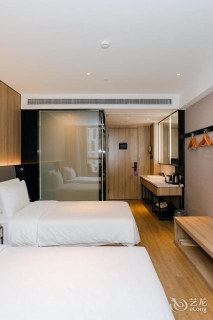 南京网易云音乐亚朵轻居酒店