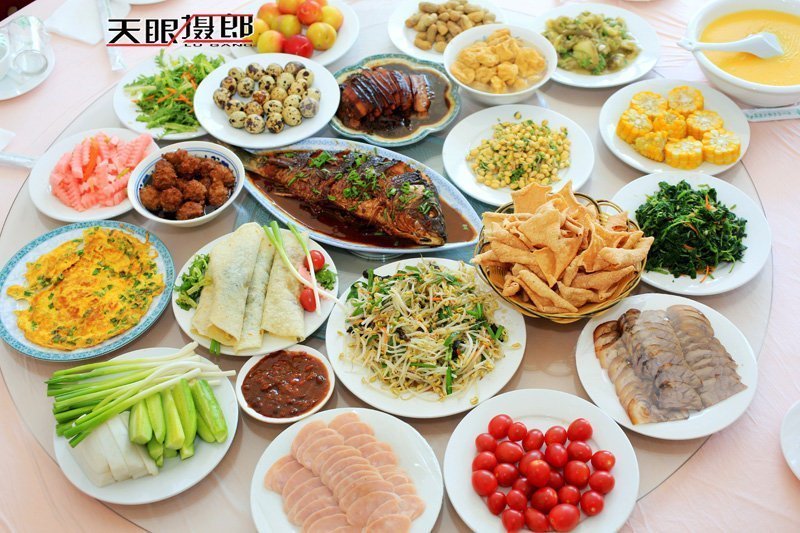 推荐菜:康陵村52号春饼宴位于北京市昌平区十三陵泰燕路康陵村52号