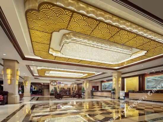 湖南富丽华大酒店(八一路店)位于长沙市八一东路88号推荐菜:分类:酒店