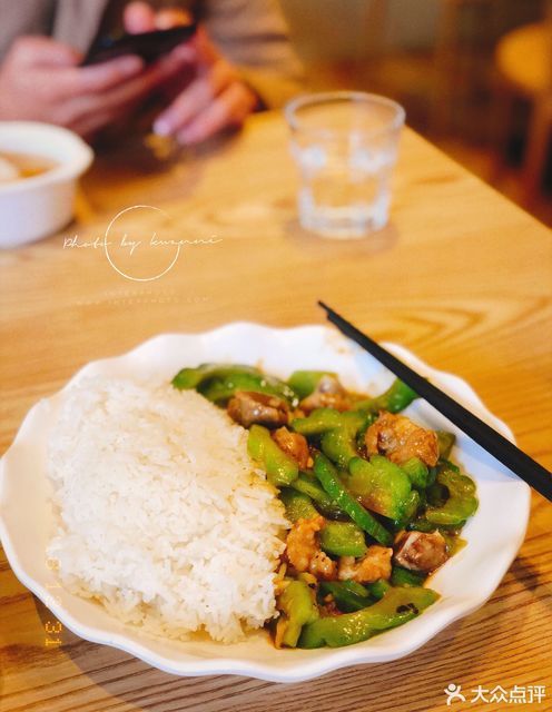 凉瓜排骨饭图片