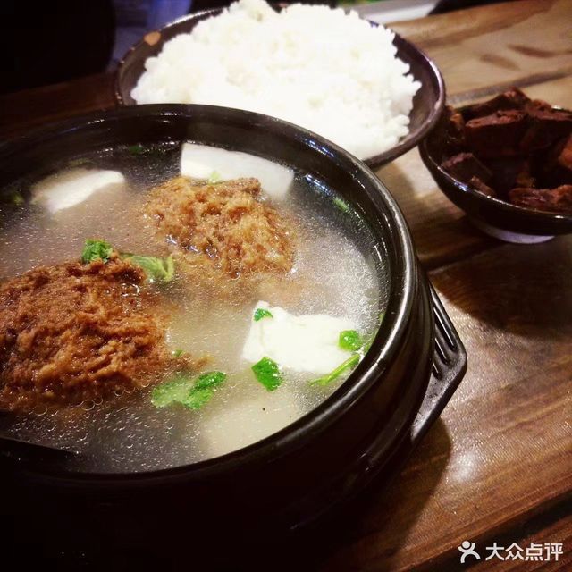 郎一家老道外砂锅坛肉馆新一百店