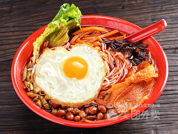 煎蛋螺蛳粉图片