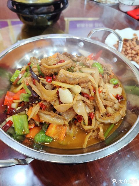 牛三样锅仔图片