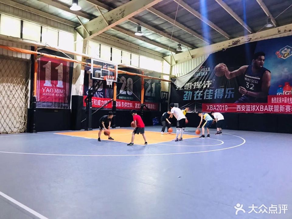 春田篮球公园