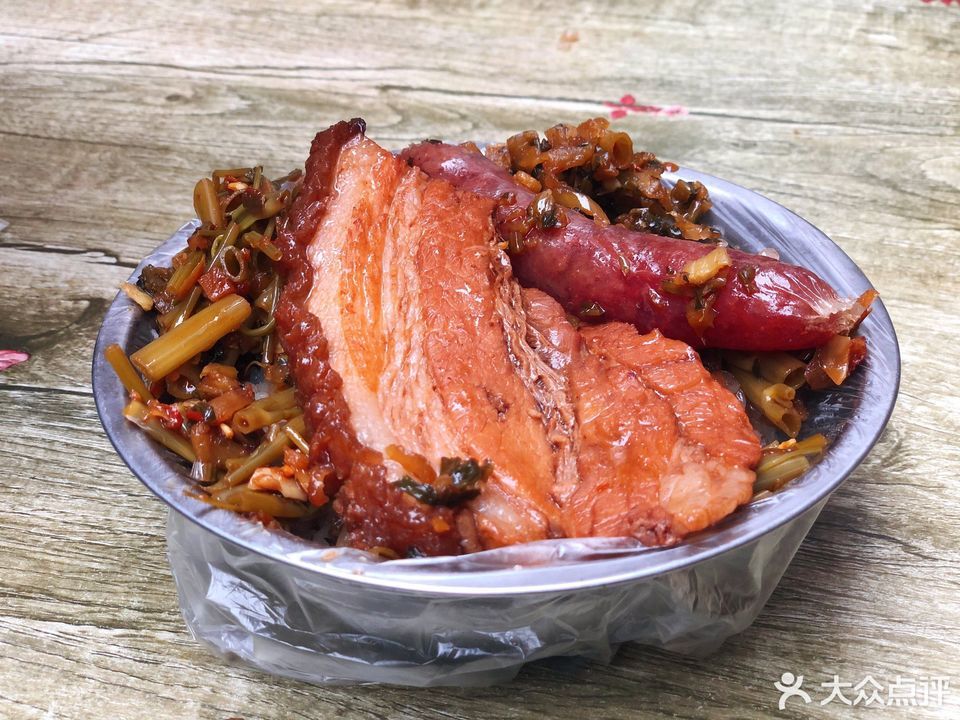 十年老牌扣肉糯米饭