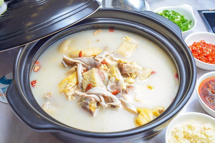 胡椒猪肚鸡锅图片