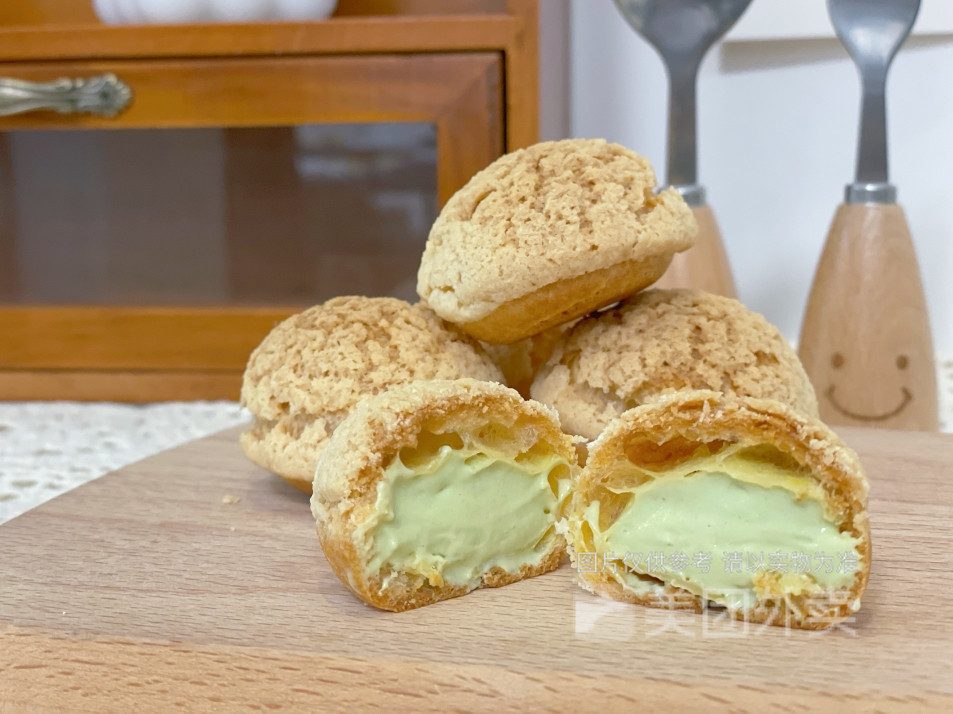 抹茶味泡芙图片