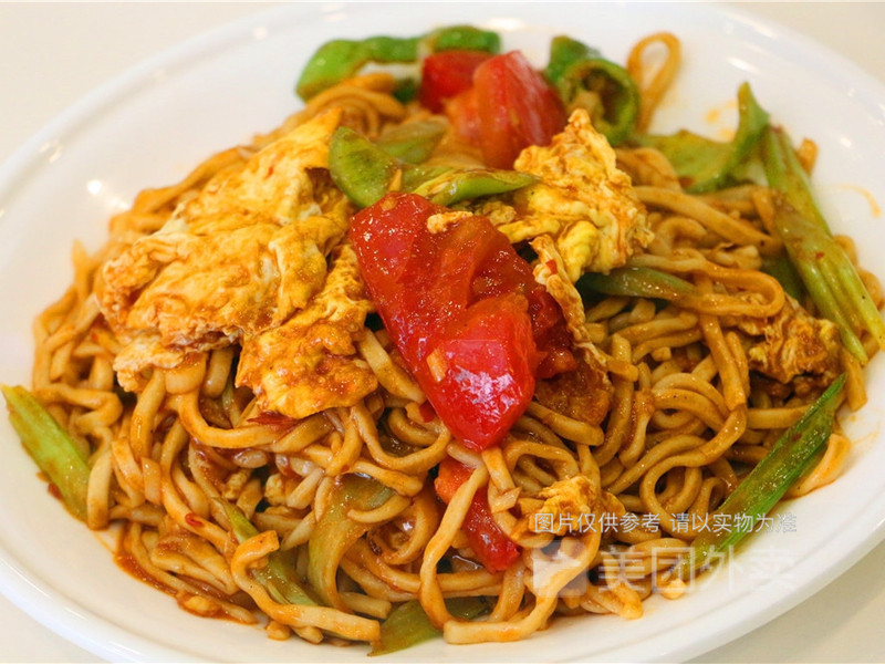 鸡蛋肉丝炒面图片