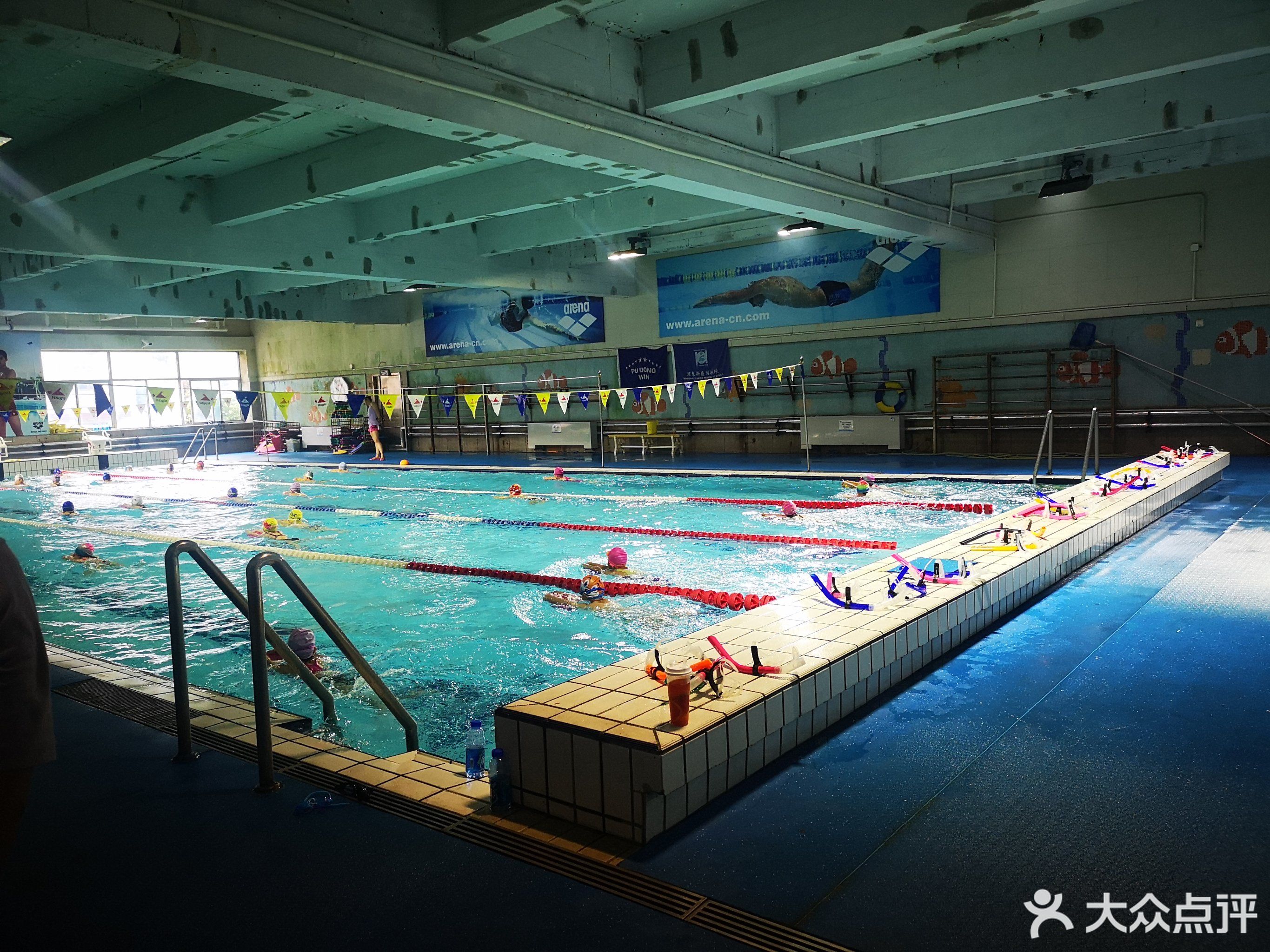 三林体育中心游泳馆图片