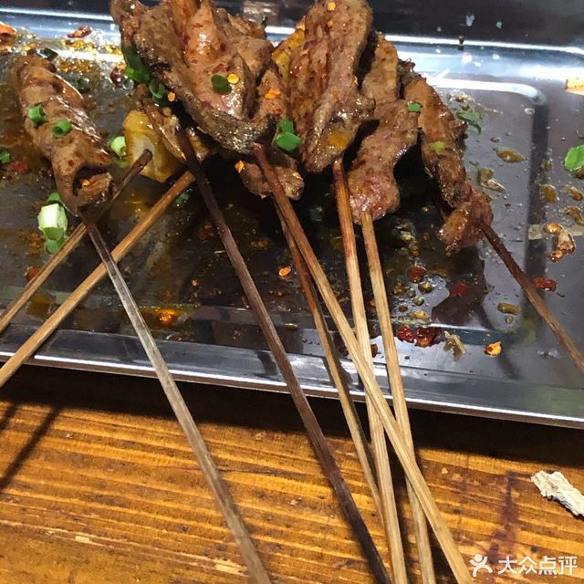 峨边惹惹烧烤宝马街店