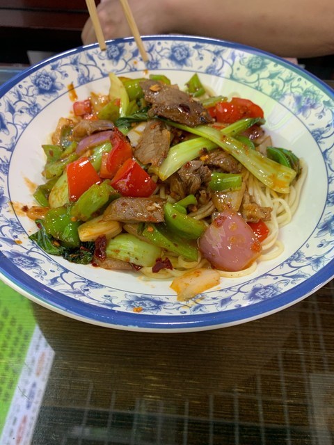 红烧牛肉拌面图片