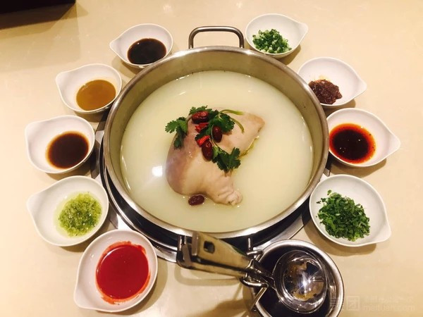 李福记猪肚包鸡全牛宴园田路店