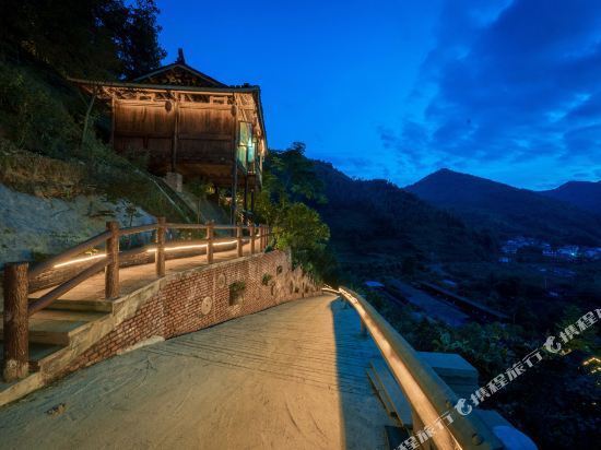 重庆古韵廊桥假日酒店