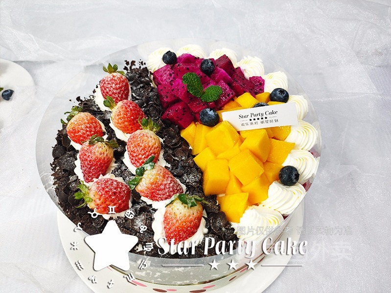黑森林火龙果多拼水果生日蛋糕
