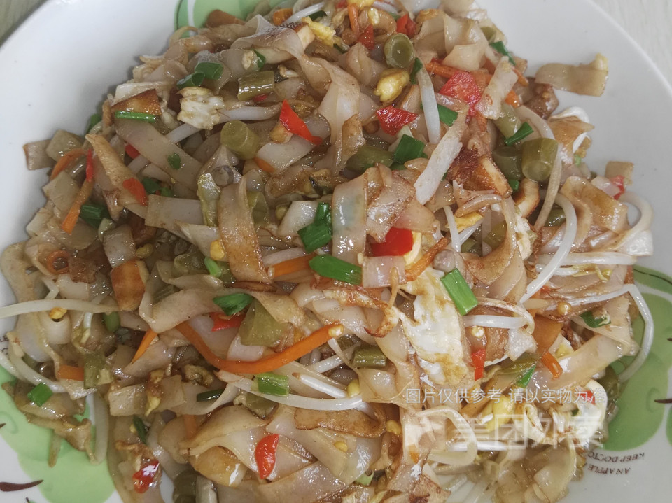 肉丝蛋炒粉图片