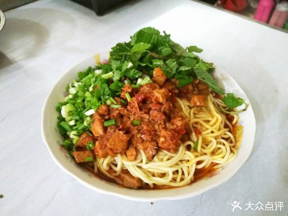 干拌面推荐菜:回头豆花面杂酱毛肚干拌位于黔南布依族苗族自治州都匀