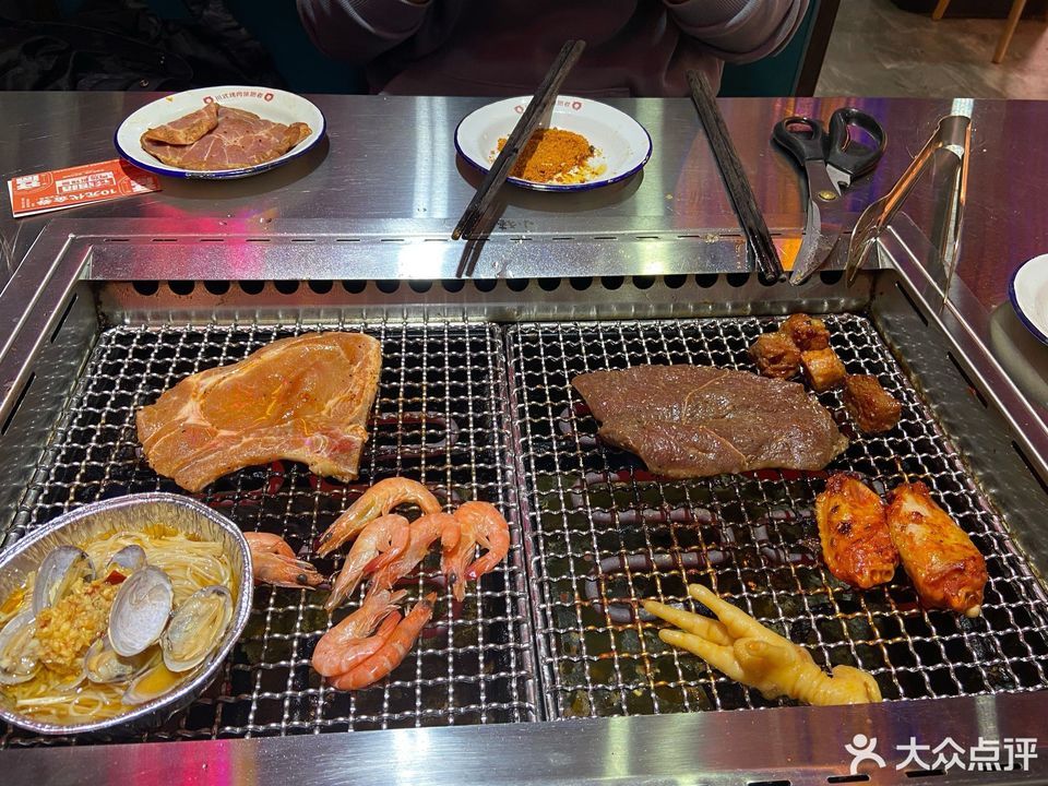 小猪查理川式烤肉自助